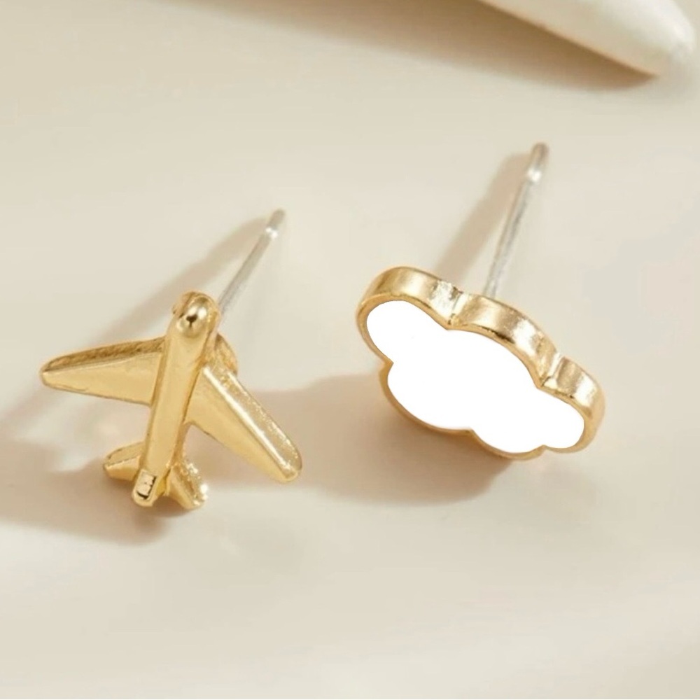 “Fly the Friendly Skies” Airplane Plane & Cumulus Cloud Sky Weather Travel Studs - Picture 5 of 12